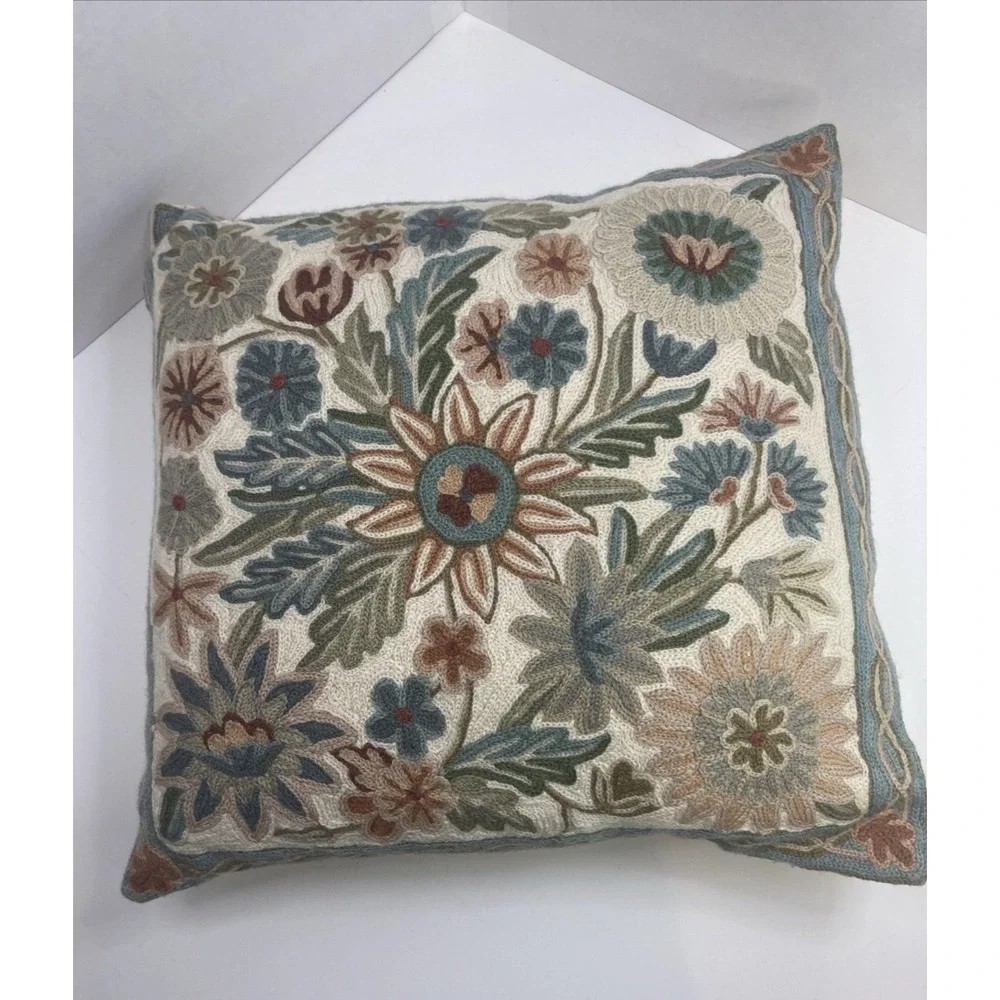 Vintage Floral Designed Crewel Needlepoint Tapestry Stitched Throw Pillow 16